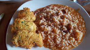 Pataniscas de Bacalhau com Arroz de Feijão