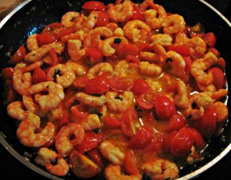 Camarão com Tomate
