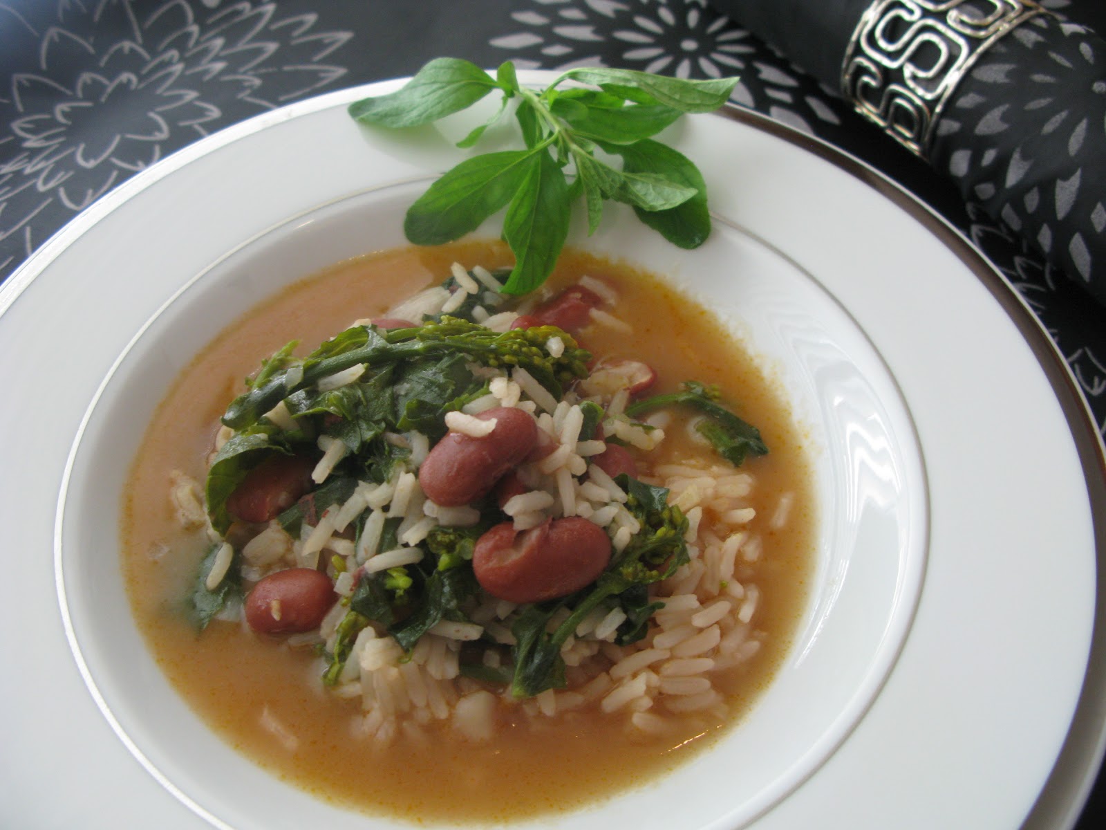 Sopa de Feijão Encarnado com Espinafres e Arroz