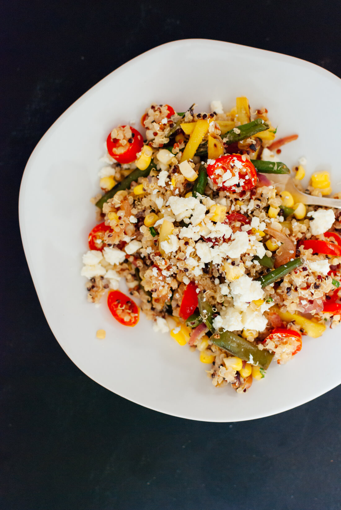 Salada de Quinoa com Legumes e Feta - Receitas da Tia Céu