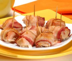 Bifinhos Enrolados com Queijo e Presunto