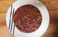 Sopa de Feijão Encarnado